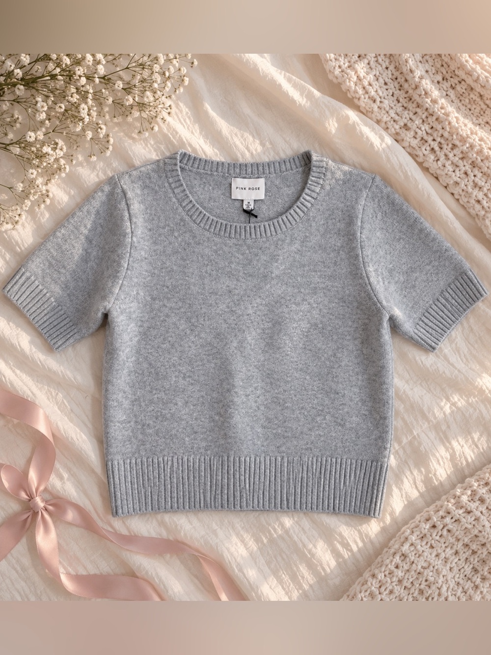 New Pink Rose Soft Gray Knit Crewneck Sweater Short Sleeve Medium